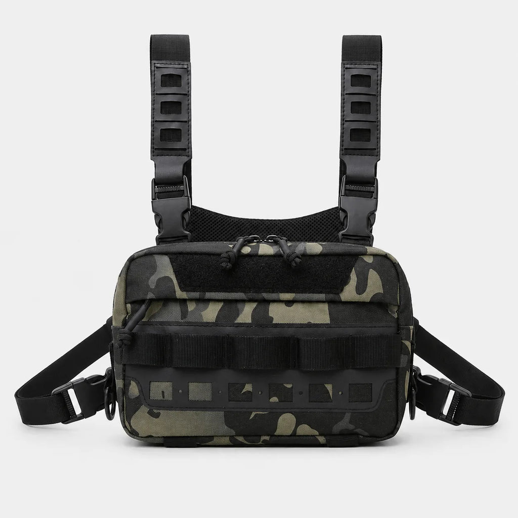 Sac de poitrine de pêche Sillure camouflage vert vu de face, harnais à boucles clip et passants MOLLE